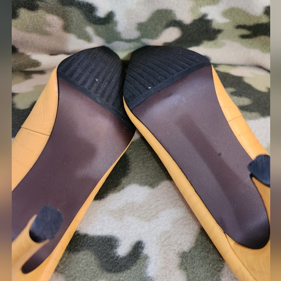 Women's Coup D'etat High Heels - Picture 6 of 12